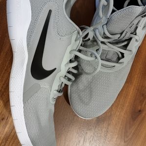 Men's Nike Flex Experience Size 10